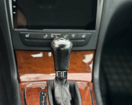 Синий Мерседес Е-Класс, объемом двигателя 2.15 л и пробегом 375 тыс. км за 10200 $, фото 31 на Automoto.ua