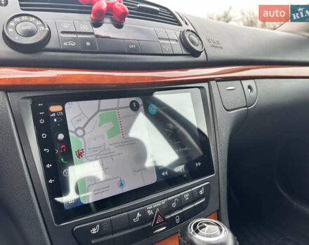 Синий Мерседес Е-Класс, объемом двигателя 2.15 л и пробегом 375 тыс. км за 10200 $, фото 36 на Automoto.ua