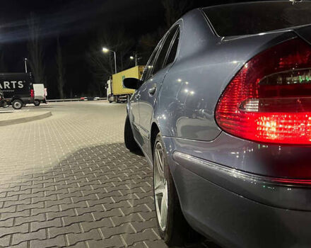 Мерседес Е-Класс 2006 в Киеве на Automoto.ua Синий Мерседес Е-Класс, объемом двигателя 2.15 л и пробегом 380 тыс. км за 10200 $, фото 6 на Automoto.ua