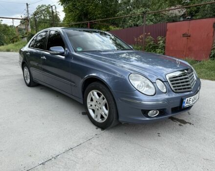 Синий Мерседес Е-Класс, объемом двигателя 1.8 л и пробегом 176 тыс. км за 7500 $, фото 3 на Automoto.ua