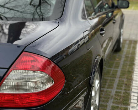 Синий Мерседес Е-Класс, объемом двигателя 2.15 л и пробегом 375 тыс. км за 10200 $, фото 8 на Automoto.ua