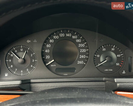 Синий Мерседес Е-Класс, объемом двигателя 2.15 л и пробегом 375 тыс. км за 10200 $, фото 33 на Automoto.ua