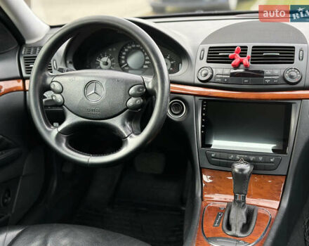 Синий Мерседес Е-Класс, объемом двигателя 2.15 л и пробегом 375 тыс. км за 10200 $, фото 18 на Automoto.ua