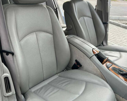 Мерседес Е-Класс 2006 в Киеве на Automoto.ua Синий Мерседес Е-Класс, объемом двигателя 2.15 л и пробегом 380 тыс. км за 10200 $, фото 12 на Automoto.ua