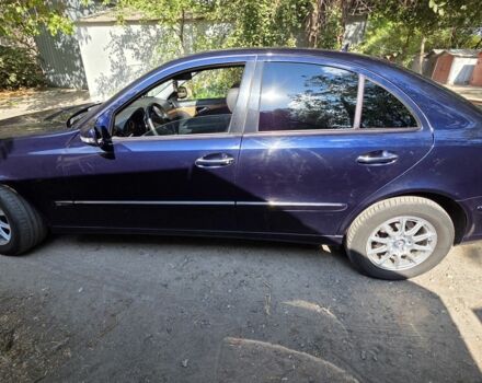 Синий Мерседес Е-Класс, объемом двигателя 3 л и пробегом 15 тыс. км за 8000 $, фото 3 на Automoto.ua