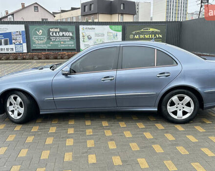 Синий Мерседес Е-Класс, объемом двигателя 2.15 л и пробегом 322 тыс. км за 8350 $, фото 5 на Automoto.ua