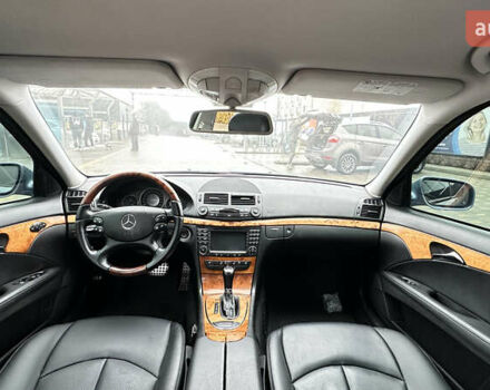 Синий Мерседес Е-Класс, объемом двигателя 2.15 л и пробегом 322 тыс. км за 8350 $, фото 2 на Automoto.ua