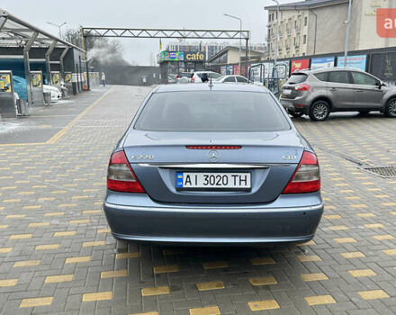 Синий Мерседес Е-Класс, объемом двигателя 2.15 л и пробегом 322 тыс. км за 8350 $, фото 6 на Automoto.ua