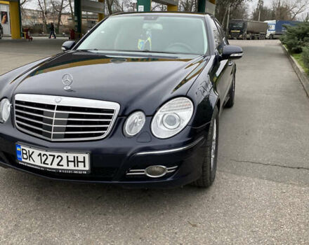 Синий Мерседес Е-Класс, объемом двигателя 2.99 л и пробегом 268 тыс. км за 9800 $, фото 4 на Automoto.ua