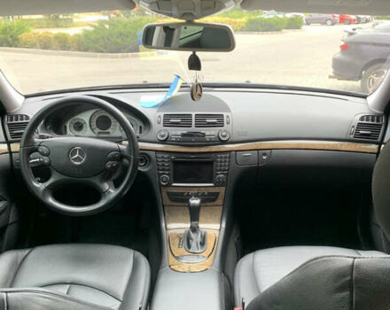 Мерседес Е-Класс 2009 в Одессе на Automoto.ua Синий Мерседес Е-Класс, объемом двигателя 2.99 л и пробегом 249 тыс. км за 13200 $, фото 13 на Automoto.ua