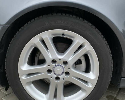 Мерседес Е-Класс 2009 в Одессе на Automoto.ua Синий Мерседес Е-Класс, объемом двигателя 2.99 л и пробегом 249 тыс. км за 13200 $, фото 5 на Automoto.ua