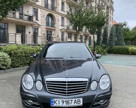 Мерседес Е-Класс 2009 в Одессе на Automoto.ua Синий Мерседес Е-Класс, объемом двигателя 2.99 л и пробегом 249 тыс. км за 13200 $, фото 2 на Automoto.ua