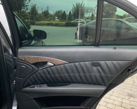 Мерседес Е-Класс 2009 в Одессе на Automoto.ua Синий Мерседес Е-Класс, объемом двигателя 2.99 л и пробегом 249 тыс. км за 13200 $, фото 12 на Automoto.ua