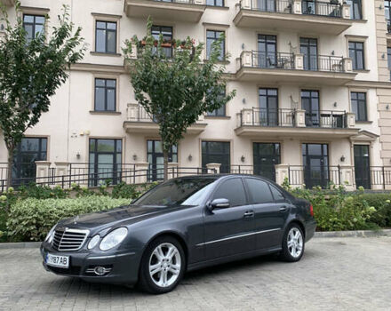Мерседес Е-Класс 2009 в Одессе на Automoto.ua Синий Мерседес Е-Класс, объемом двигателя 2.99 л и пробегом 249 тыс. км за 13200 $, фото 1 на Automoto.ua