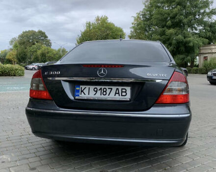 Мерседес Е-Класс 2009 в Одессе на Automoto.ua Синий Мерседес Е-Класс, объемом двигателя 2.99 л и пробегом 249 тыс. км за 13200 $, фото 10 на Automoto.ua