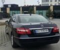 Синий Мерседес Е-Класс, объемом двигателя 2.2 л и пробегом 280 тыс. км за 12600 $, фото 4 на Automoto.ua