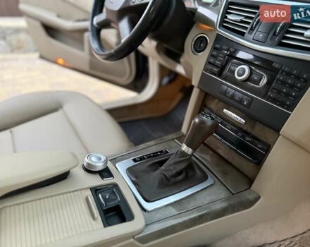 Синій Мерседес Е-Клас, об'ємом двигуна 2.2 л та пробігом 324 тис. км за 8000 $, фото 30 на Automoto.ua