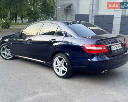 Синий Мерседес Е-Класс, объемом двигателя 1.8 л и пробегом 367 тыс. км за 8800 $, фото 11 на Automoto.ua