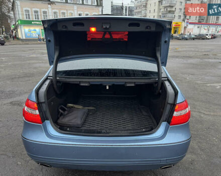 Синий Мерседес Е-Класс, объемом двигателя 3 л и пробегом 286 тыс. км за 15900 $, фото 25 на Automoto.ua