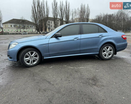 Синий Мерседес Е-Класс, объемом двигателя 3 л и пробегом 286 тыс. км за 15900 $, фото 5 на Automoto.ua