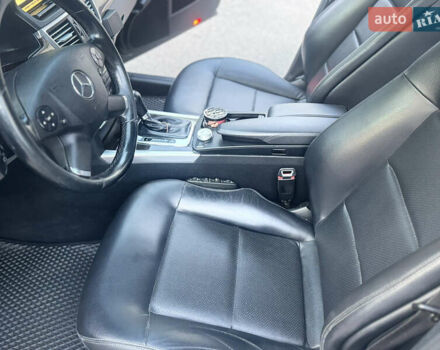 Синий Мерседес Е-Класс, объемом двигателя 1.8 л и пробегом 367 тыс. км за 8800 $, фото 29 на Automoto.ua