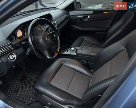 Синий Мерседес Е-Класс, объемом двигателя 3 л и пробегом 286 тыс. км за 15900 $, фото 20 на Automoto.ua