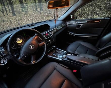 Синій Мерседес Е-Клас, об'ємом двигуна 1.8 л та пробігом 334 тис. км за 10600 $, фото 2 на Automoto.ua