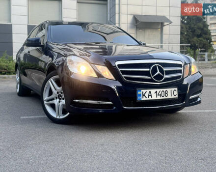 Синий Мерседес Е-Класс, объемом двигателя 1.8 л и пробегом 367 тыс. км за 8800 $, фото 9 на Automoto.ua