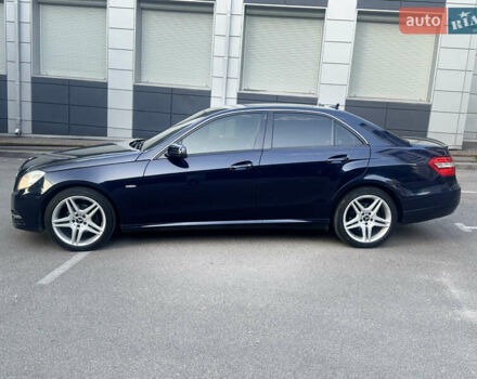 Синий Мерседес Е-Класс, объемом двигателя 1.8 л и пробегом 367 тыс. км за 8800 $, фото 15 на Automoto.ua