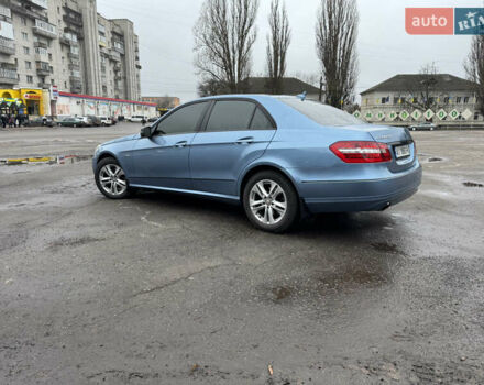 Синий Мерседес Е-Класс, объемом двигателя 3 л и пробегом 286 тыс. км за 15900 $, фото 4 на Automoto.ua