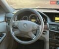 Мерседес Е-Клас 2011 у Києві на Automoto.ua Синій Мерседес Е-Клас, об'ємом двигуна 2.14 л та пробігом 280 тис. км за 11350 $, фото 23 на Automoto.ua