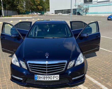 Синий Мерседес Е-Класс, объемом двигателя 2.99 л и пробегом 529 тыс. км за 10999 $, фото 3 на Automoto.ua
