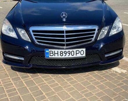 Синий Мерседес Е-Класс, объемом двигателя 2.99 л и пробегом 529 тыс. км за 10999 $, фото 2 на Automoto.ua