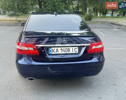 Синий Мерседес Е-Класс, объемом двигателя 1.8 л и пробегом 367 тыс. км за 8800 $, фото 17 на Automoto.ua