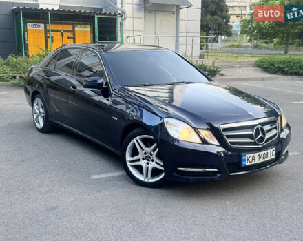 Синий Мерседес Е-Класс, объемом двигателя 1.8 л и пробегом 367 тыс. км за 8800 $, фото 10 на Automoto.ua