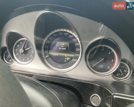 Синий Мерседес Е-Класс, объемом двигателя 2.2 л и пробегом 332 тыс. км за 11500 $, фото 6 на Automoto.ua