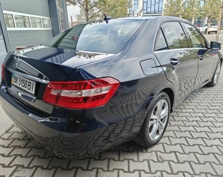 Синий Мерседес Е-Класс, объемом двигателя 2.1 л и пробегом 455 тыс. км за 10999 $, фото 14 на Automoto.ua