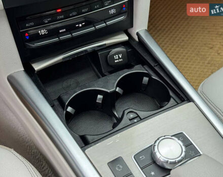 Синий Мерседес Е-Класс, объемом двигателя 2.14 л и пробегом 217 тыс. км за 16000 $, фото 31 на Automoto.ua