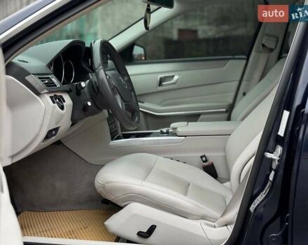 Синий Мерседес Е-Класс, объемом двигателя 2.2 л и пробегом 213 тыс. км за 15990 $, фото 31 на Automoto.ua