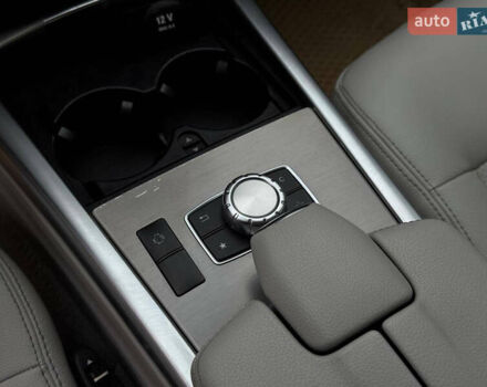 Синий Мерседес Е-Класс, объемом двигателя 2.14 л и пробегом 217 тыс. км за 16000 $, фото 30 на Automoto.ua