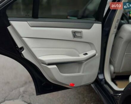 Синий Мерседес Е-Класс, объемом двигателя 2.2 л и пробегом 213 тыс. км за 15990 $, фото 49 на Automoto.ua