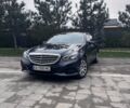 Синий Мерседес Е-Класс, объемом двигателя 2.1 л и пробегом 217 тыс. км за 16000 $, фото 1 на Automoto.ua