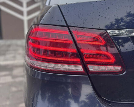 Синий Мерседес Е-Класс, объемом двигателя 2.14 л и пробегом 217 тыс. км за 16000 $, фото 15 на Automoto.ua