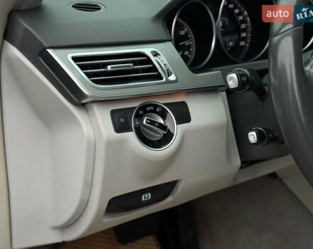 Синий Мерседес Е-Класс, объемом двигателя 2.2 л и пробегом 213 тыс. км за 15990 $, фото 28 на Automoto.ua