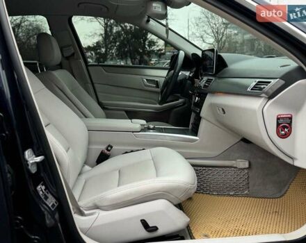 Синий Мерседес Е-Класс, объемом двигателя 2.2 л и пробегом 213 тыс. км за 15990 $, фото 63 на Automoto.ua