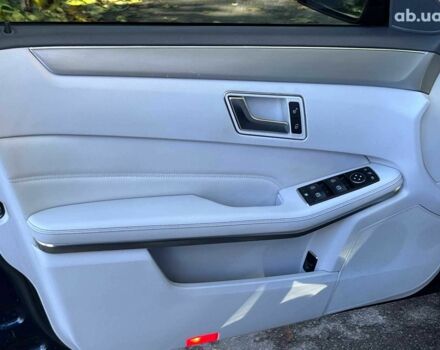 Синий Мерседес Е-Класс, объемом двигателя 2.2 л и пробегом 213 тыс. км за 19390 $, фото 15 на Automoto.ua