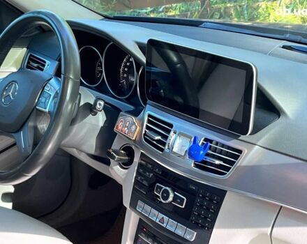 Синий Мерседес Е-Класс, объемом двигателя 2.2 л и пробегом 213 тыс. км за 19390 $, фото 30 на Automoto.ua