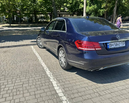 Синий Мерседес Е-Класс, объемом двигателя 2.1 л и пробегом 180 тыс. км за 15700 $, фото 7 на Automoto.ua