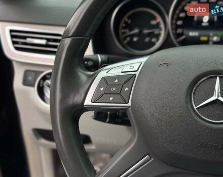 Синий Мерседес Е-Класс, объемом двигателя 2.2 л и пробегом 213 тыс. км за 15990 $, фото 43 на Automoto.ua