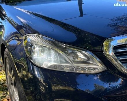 Синий Мерседес Е-Класс, объемом двигателя 2.2 л и пробегом 213 тыс. км за 19390 $, фото 12 на Automoto.ua